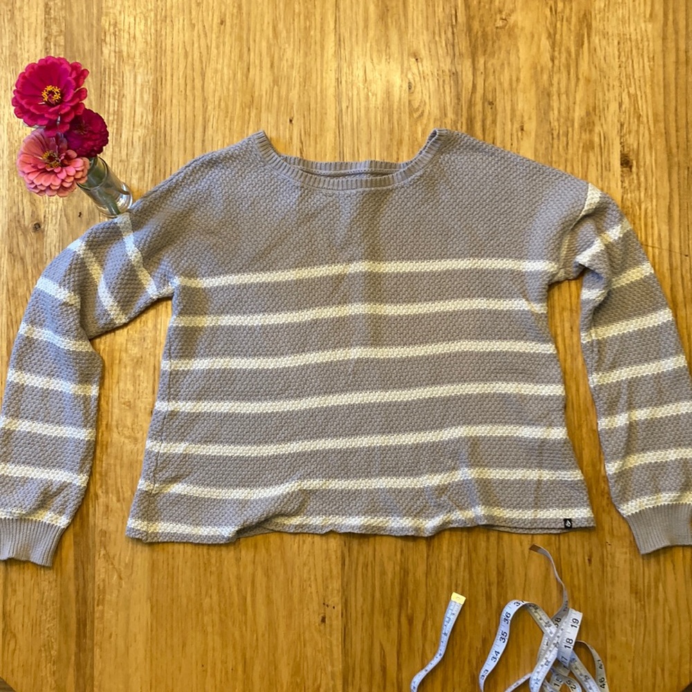 Volcom, Boxy Slightly Cropped. 100% Cotton Sweater, Grey. Sz. S.